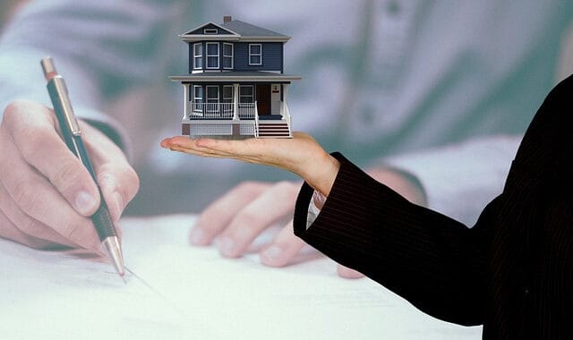 Les avantages de vendre votre bien avec une agence immobilière