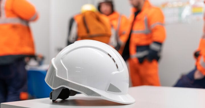 Les indispensables pour composer une tenue de travail complète