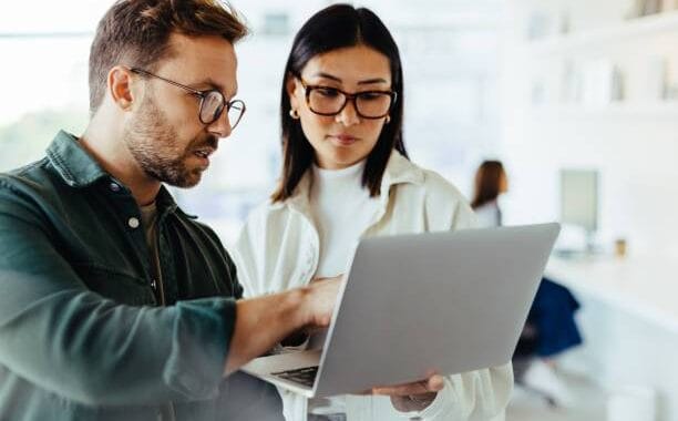 Outils électroniques indispensables pour lancer votre activité avec efficacité